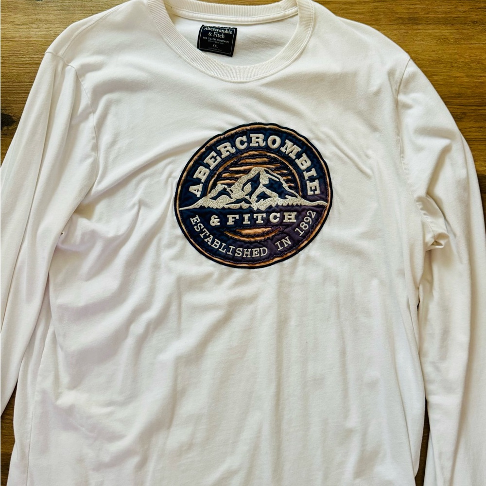 Abercrombie & Fitch Vintage Y2K Men's White Long-Sleeve Logo Shirt